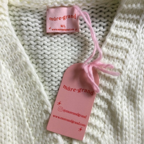 NWT More-Grand oversized sweater with  applications target/hearts sz M/L - Picture 7 of 16